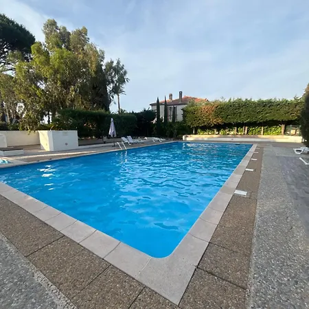 St Tropez Face A La , Magnifique T2 , Entierement Renove , Grande Terrasse , 2 Piscines , Magnifique A 2 Pas Du Port Et Du Centre Apartment Saint-Tropez